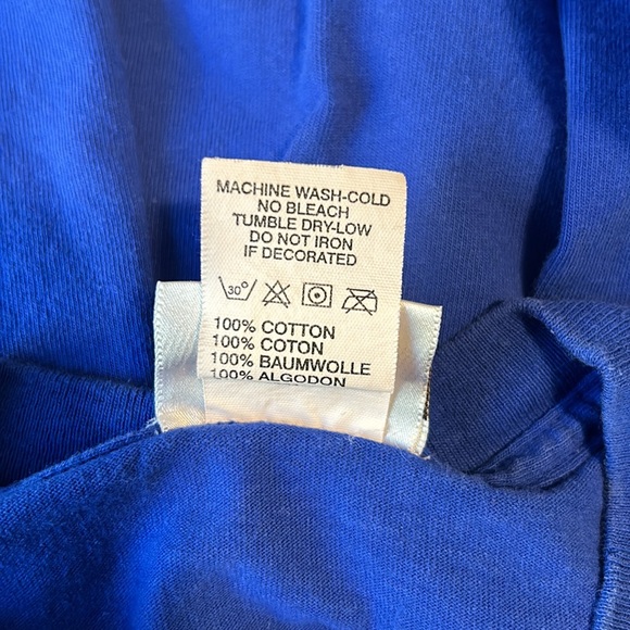 Y2K Disney millennium Celebrate The Future Hand in Hand Blue T-Shirt size XL - Picture 8 of 8